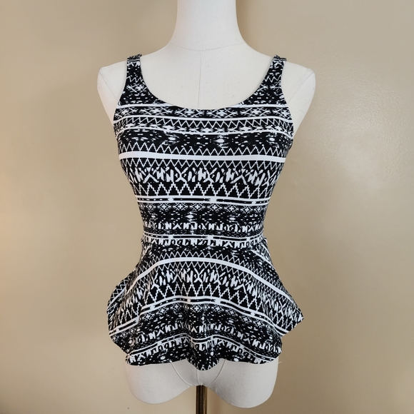 Geometric Peplum Tank Top, Women's XS - Picture 6 of 11